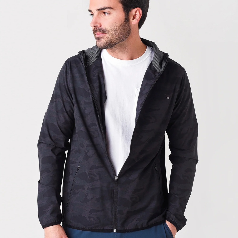 Vuori Men's Dark Camo Windbreaker
